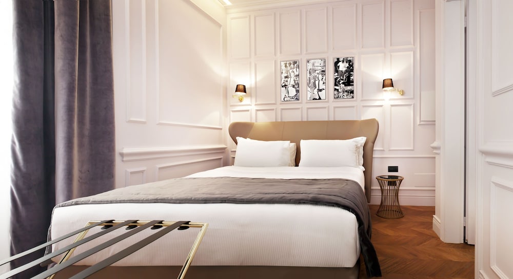 SUITE, DOUBLE BED