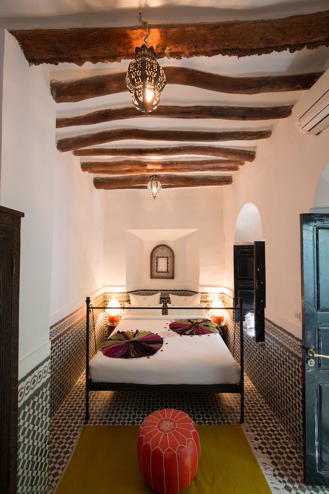 Riad Lhena 29/45