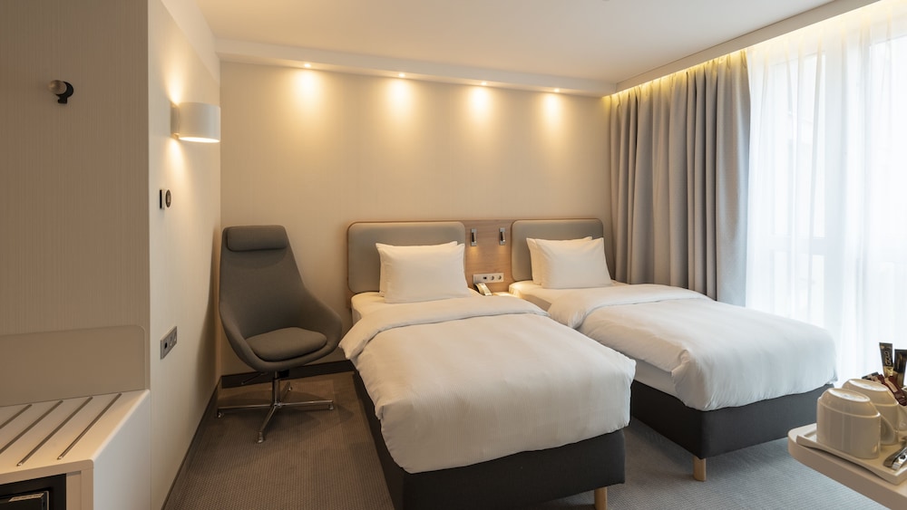 Holiday Inn Express Offenbach 10/68