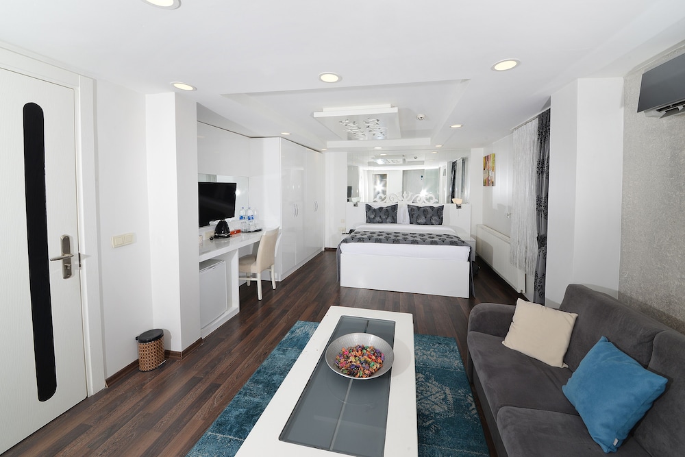 Hotel the Marions Suite 56/85