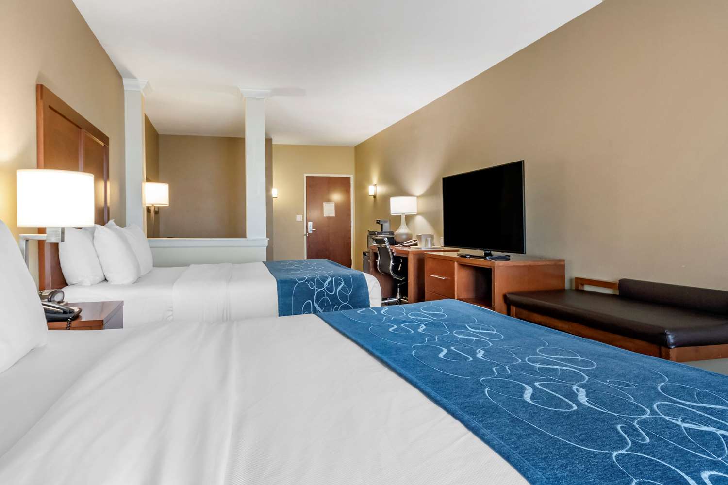 Suite, 2 Queen Beds, Accessible