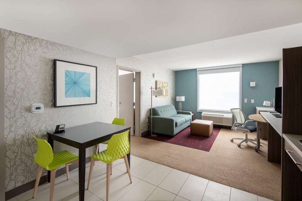 Home2 Suites By Hilton Phoenix Airport North 25/47