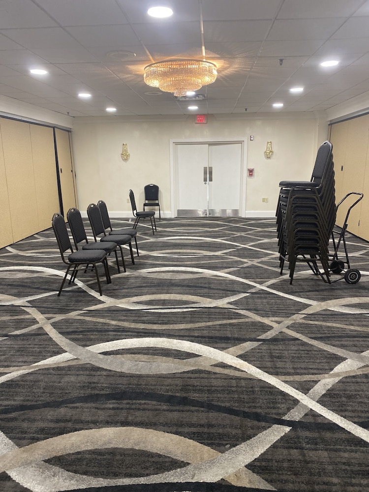 Comfort Inn Springfield 27/29