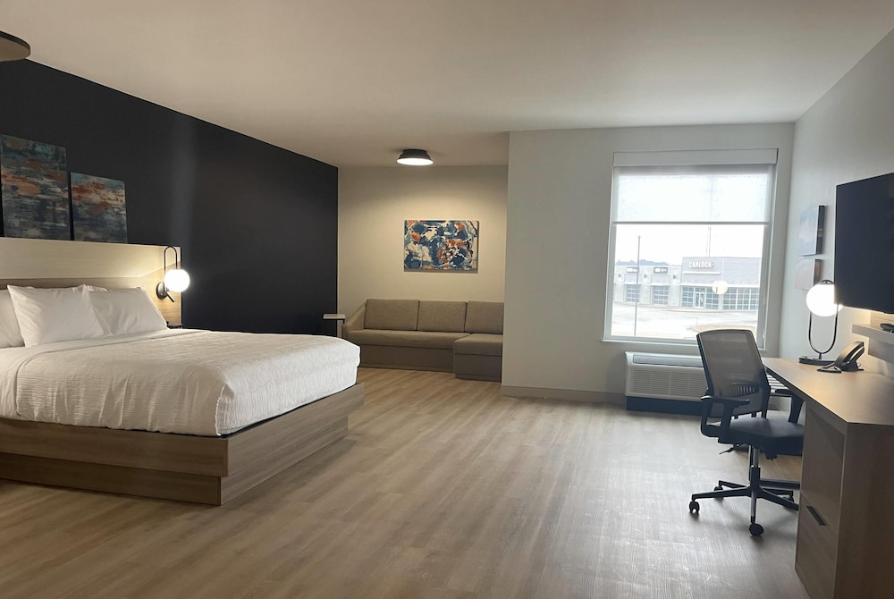 La Quinta Inn & Suites by Wyndham Jackson 6/32