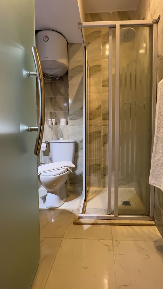 Family, Quadruple, 3 Beds, Garden Area، Giza Pyramids Inn 6/6