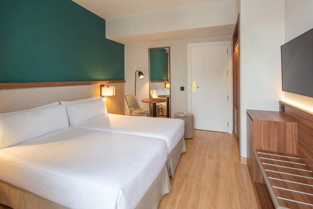 Hotel Elche Centro Affiliated By Melia 24/54