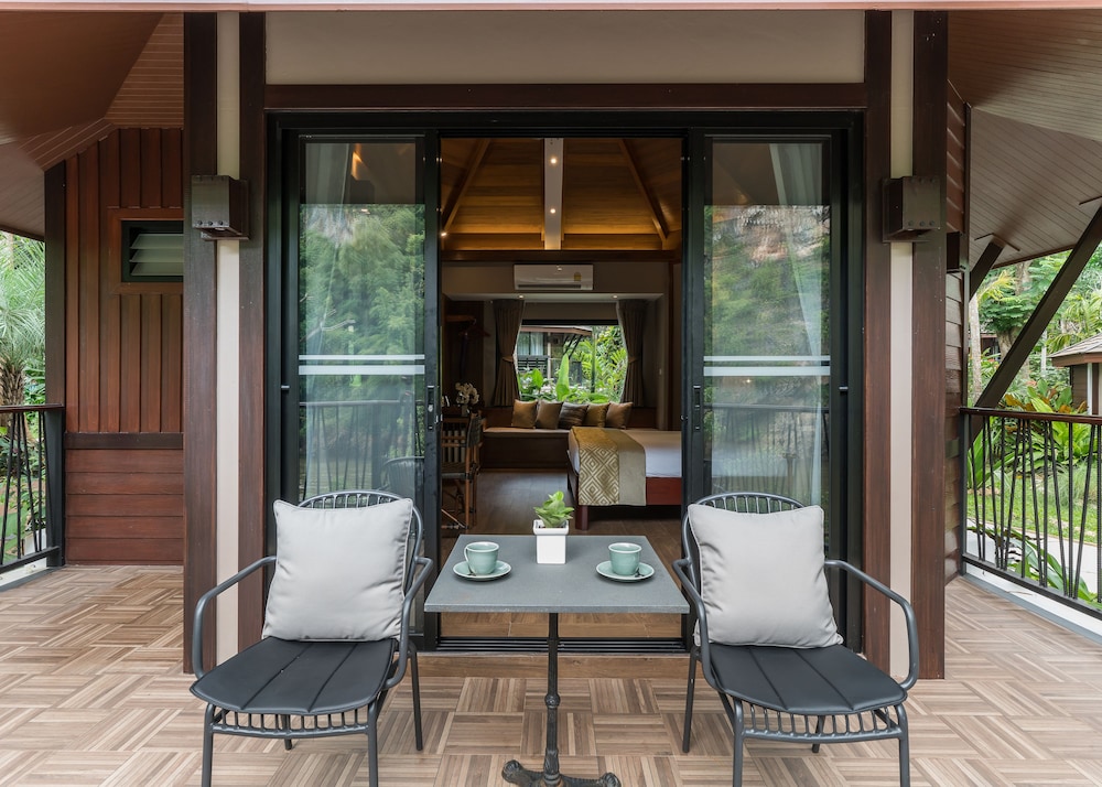 River Kwai Resotel 11/66
