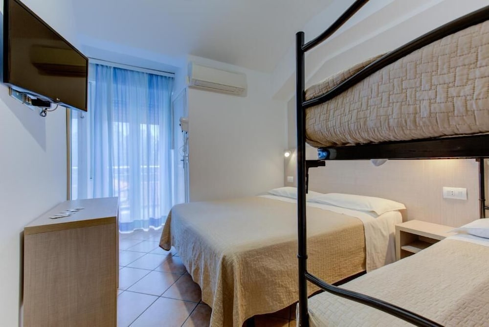 HOTEL CIMAROSA 20/52