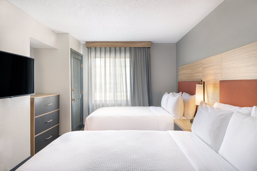 Candlewood Suites Eagan Arpt South - Mall Area, an IHG Hotel 27/68