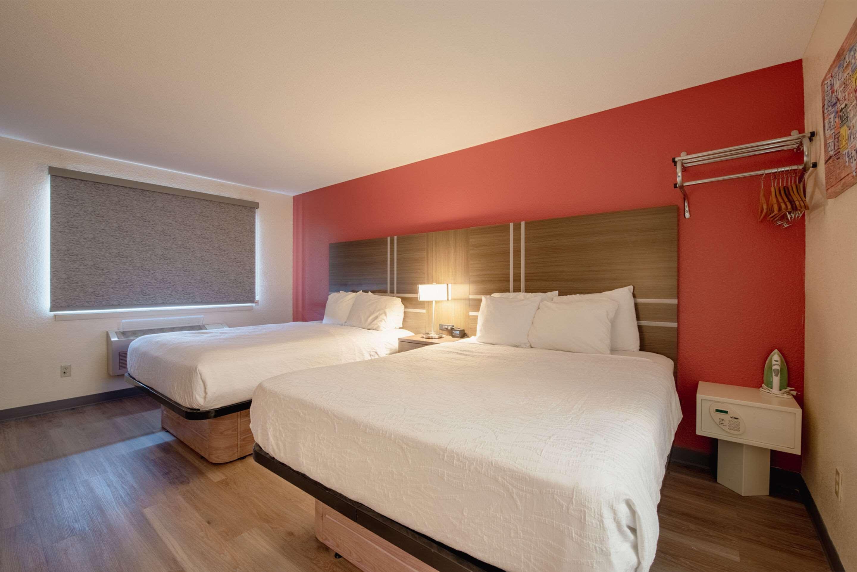 Efficiency, 2 Queen Beds
