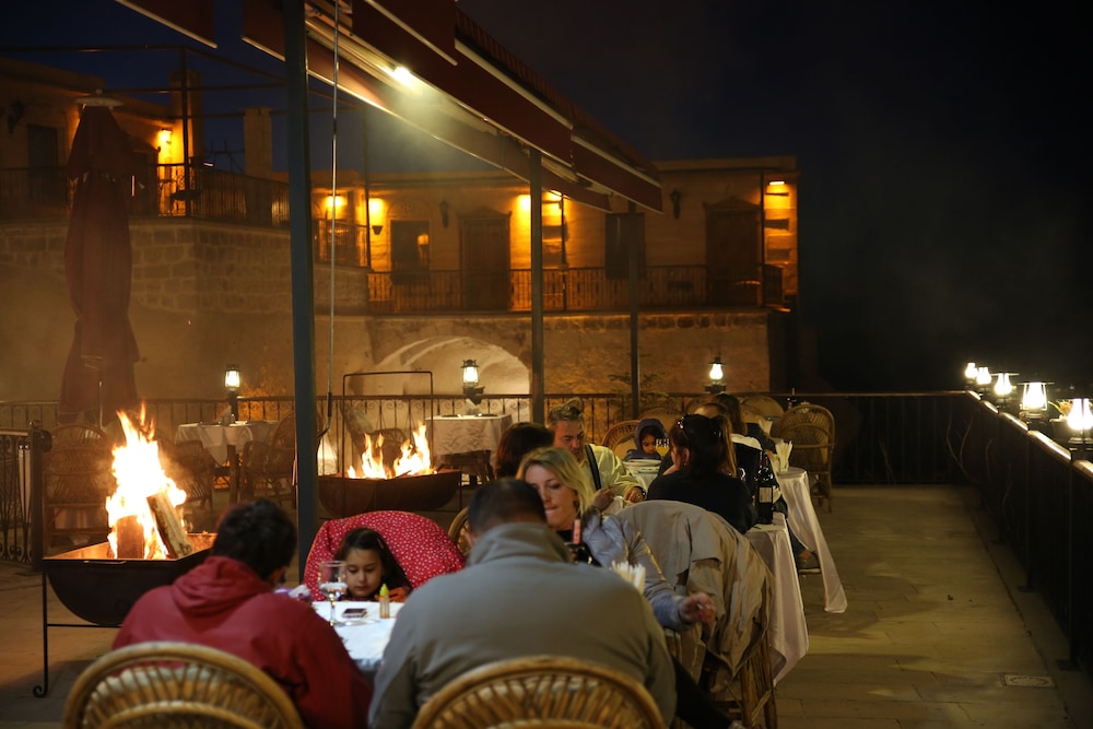 Hermes Cave Hotel 3/46