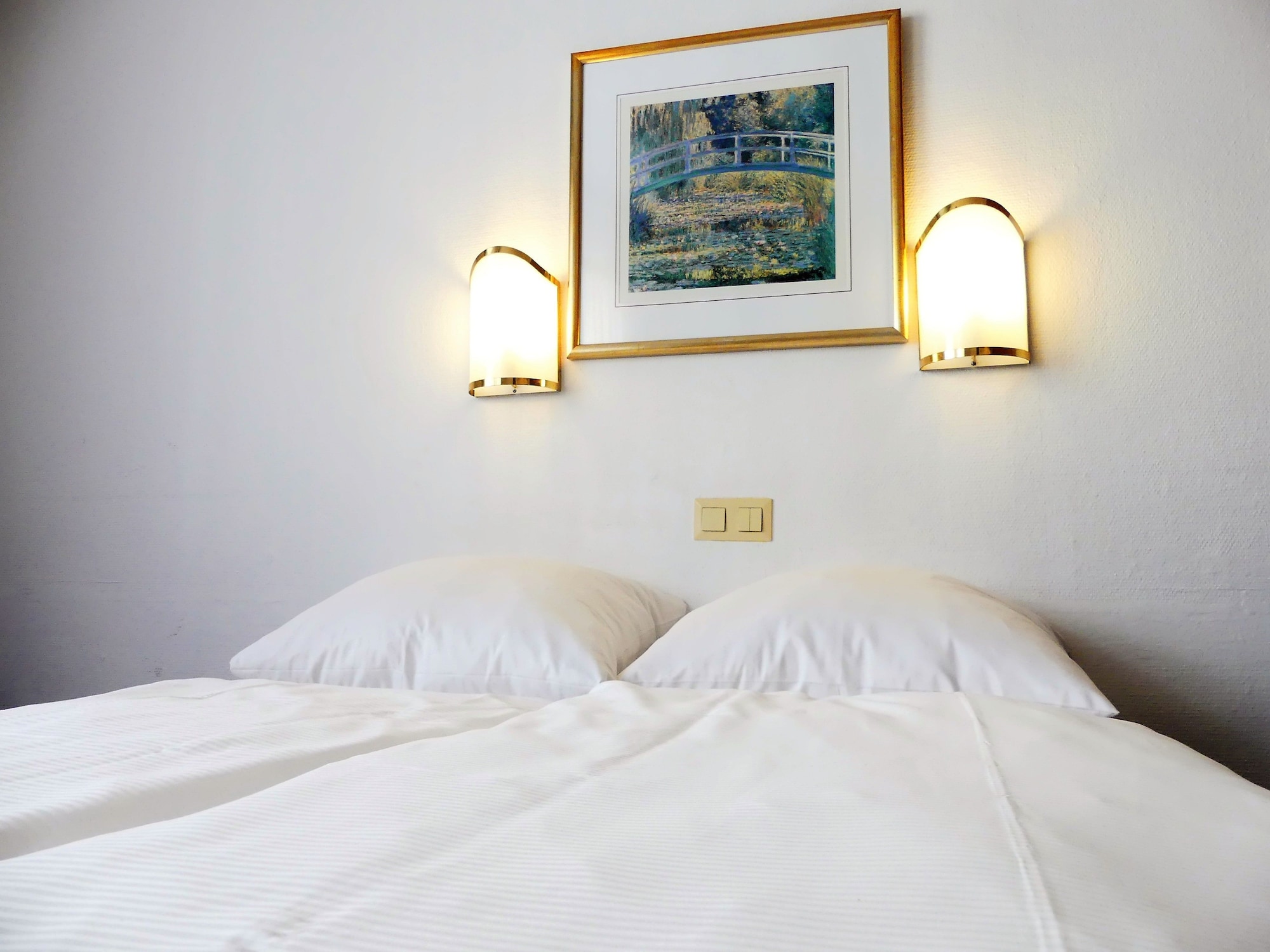 ROOM, QUADRUPLE