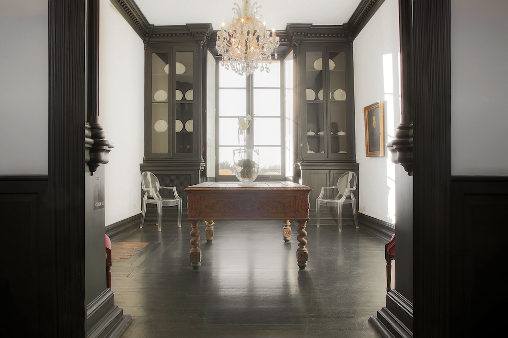 Chateau Les Merles 8/49