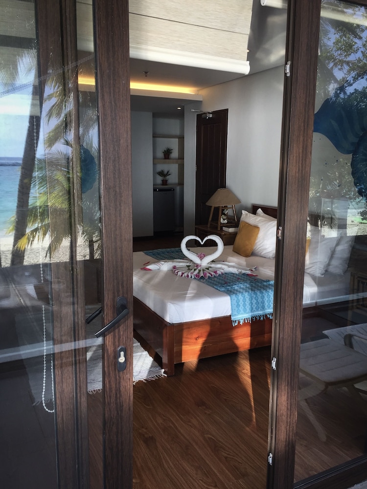 357 Boracay 14/44