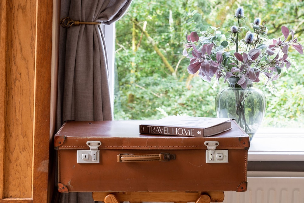 Afon Rhaiadr Country House 2/50