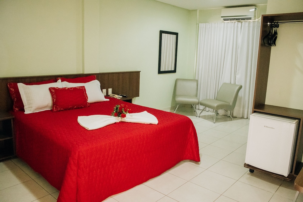 Trindade Plaza Hotel 3/29