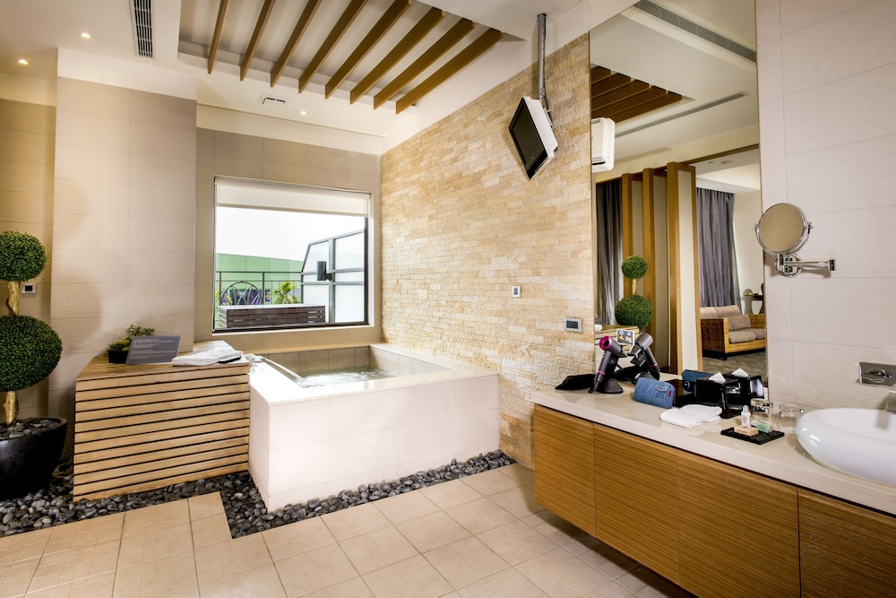 SILKS PLACE YILAN 6/71