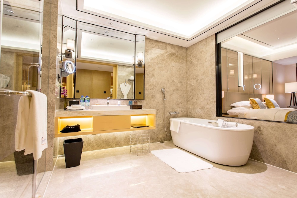 Howard Johnson By Wyndham Glory Plaza Chenghai 26/29