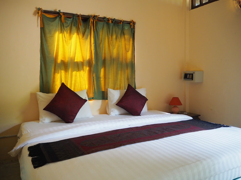Baan Panwa Resort Spa 5/35