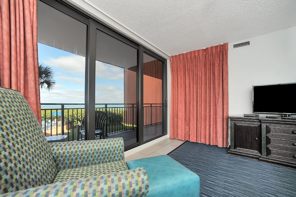 Oceanique Resort by Capital Vacations 18/48