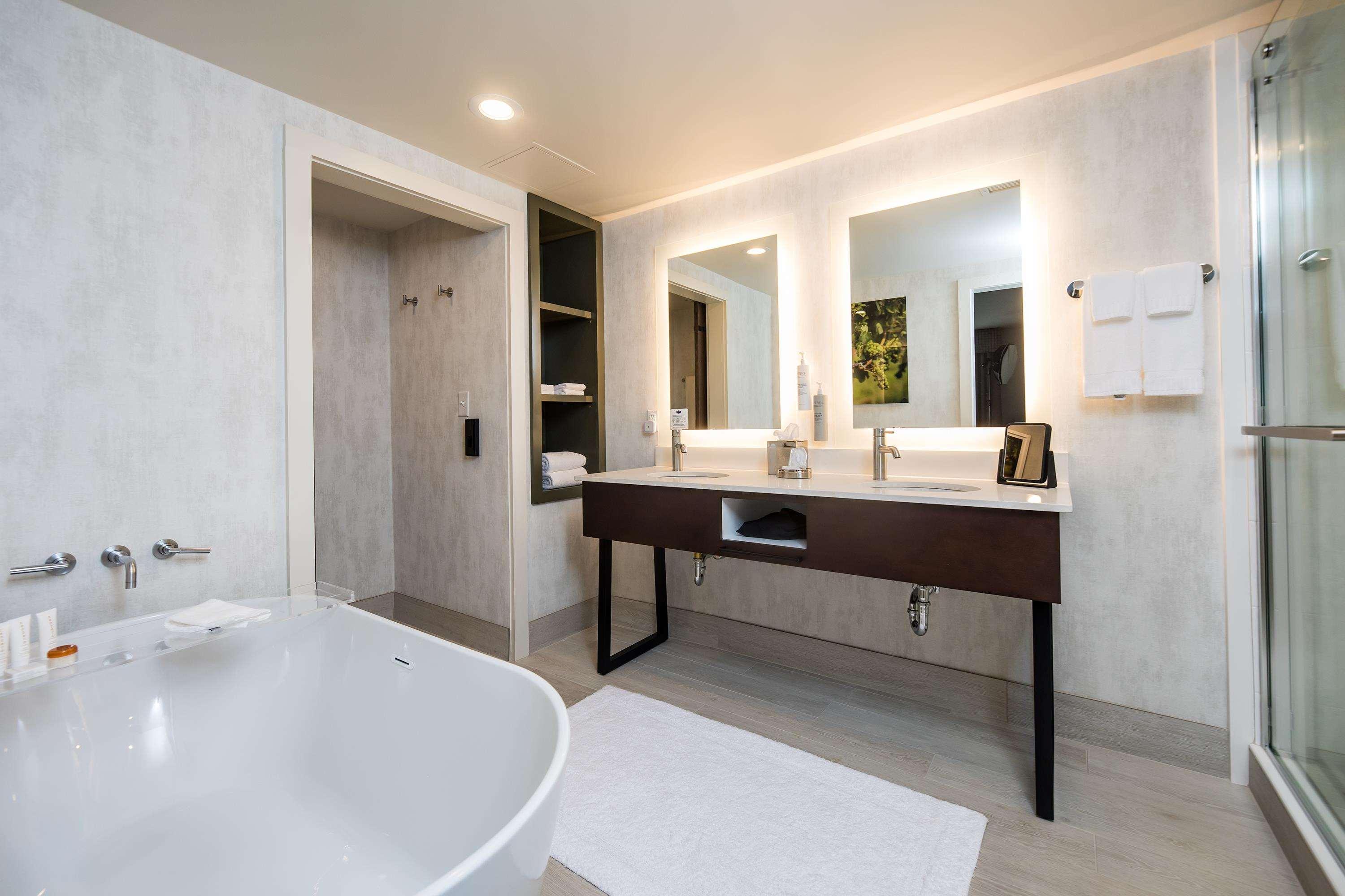 Luxury, Suite, King Bed