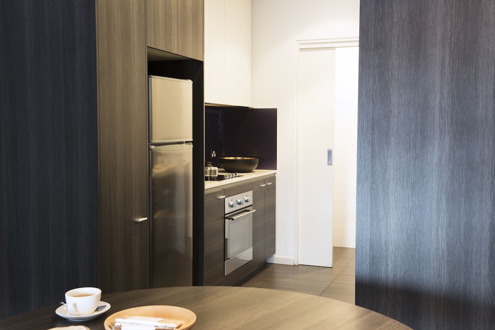 Tyrian Serviced Apartments 39/46