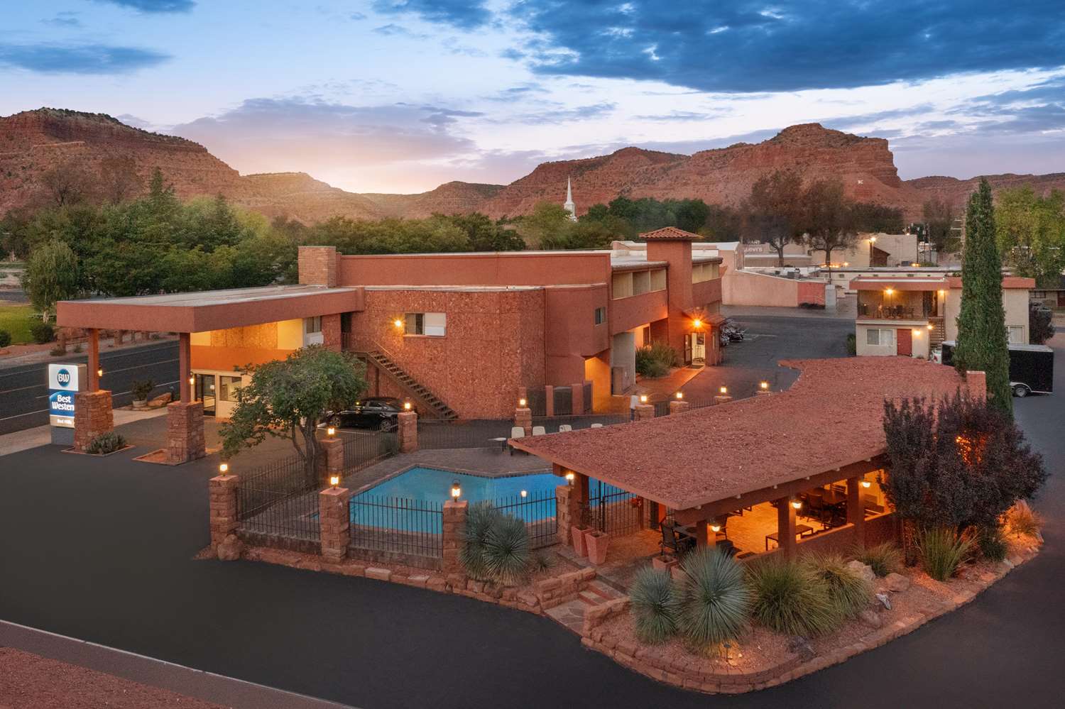 Best Western Red Hills 11/12