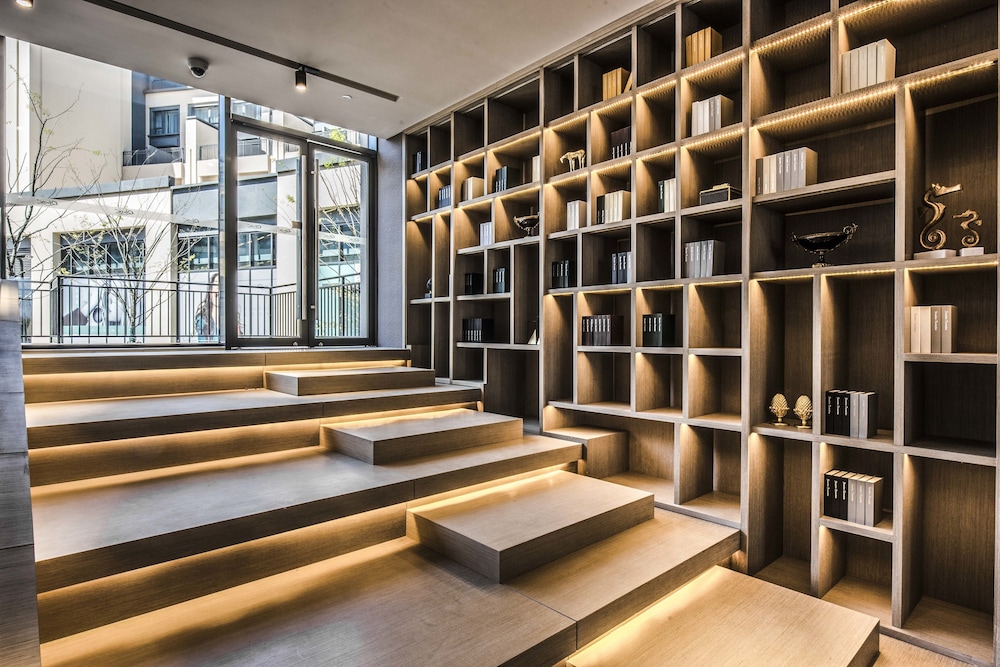 Q-Box Hotel Shanghai Sanjiagang 38/65