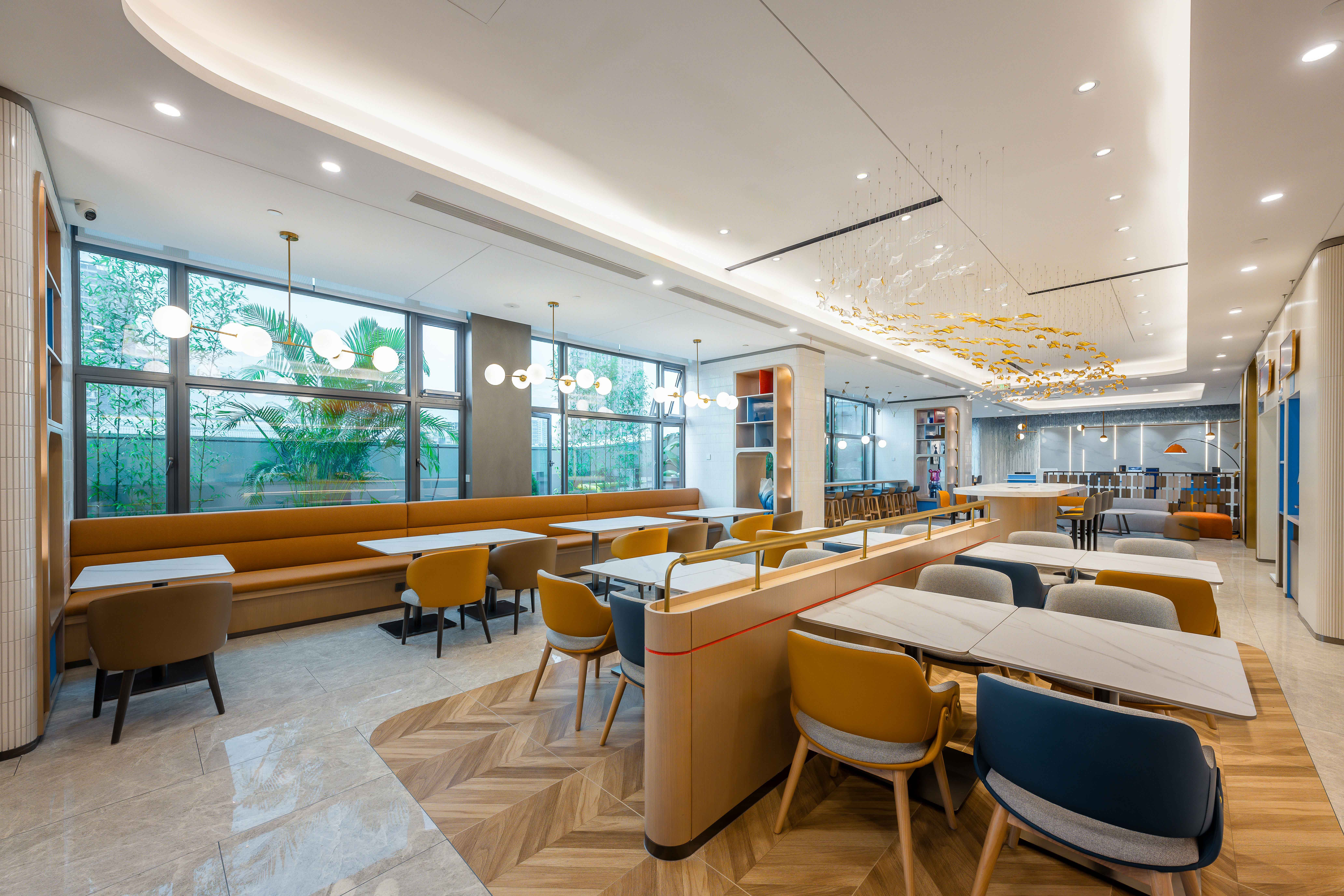 Holiday Inn Express Jiangmen East Station 44/51