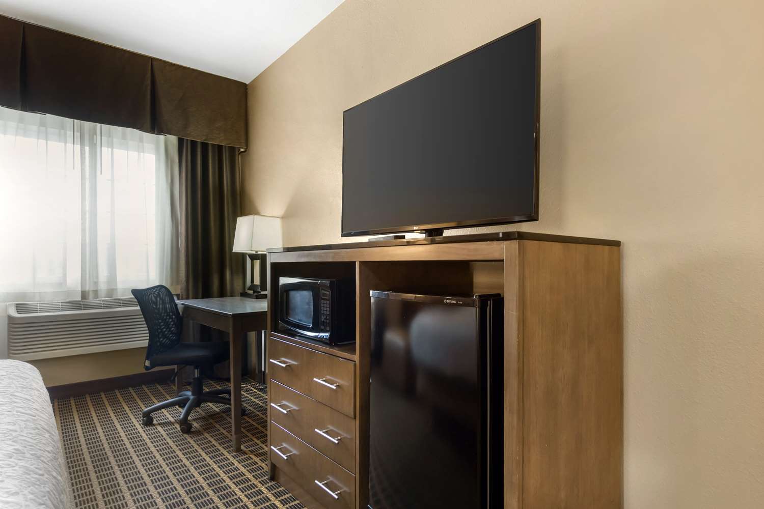 Best Western Plus Yakima Hotel 52/61