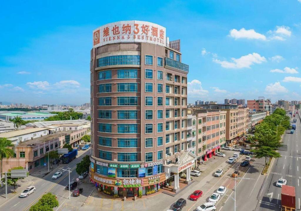 Vienna 3 Best Hotel (Dongguan Liaobu Shida Road) 9/55