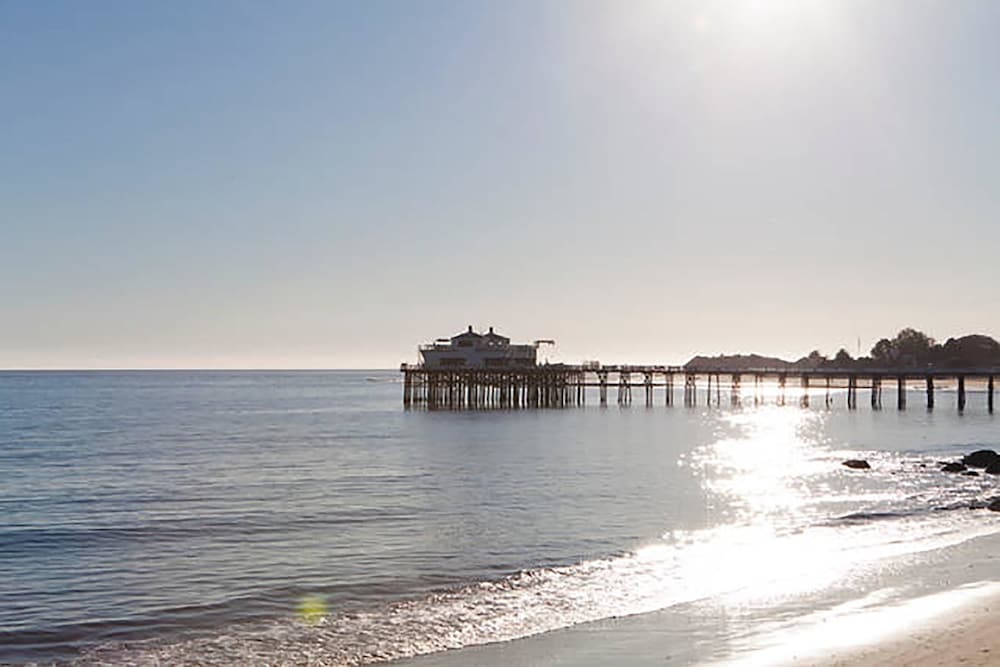 Malibu Beach Paradise Apartments 46/50