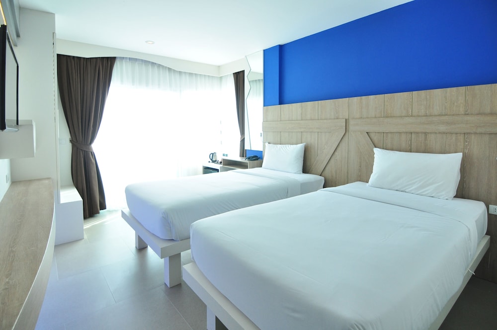 SUPERIOR ROOM