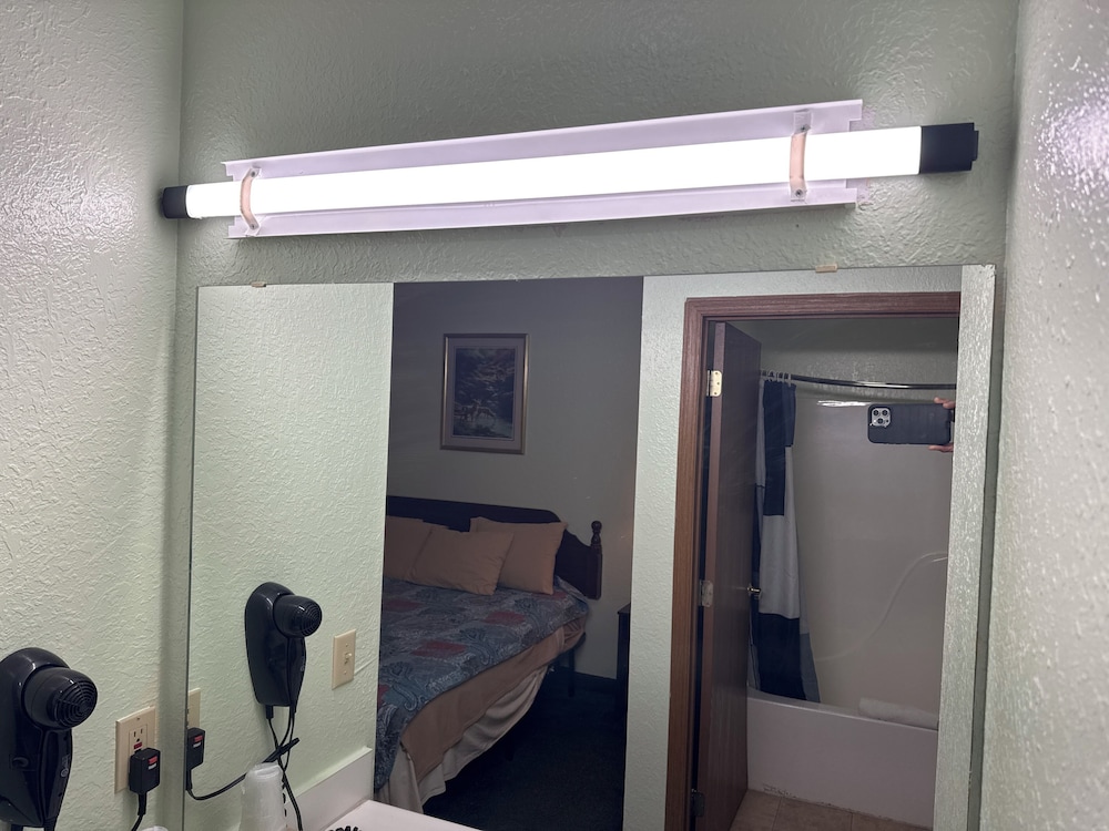 Highland Inn Peculiar 9/52