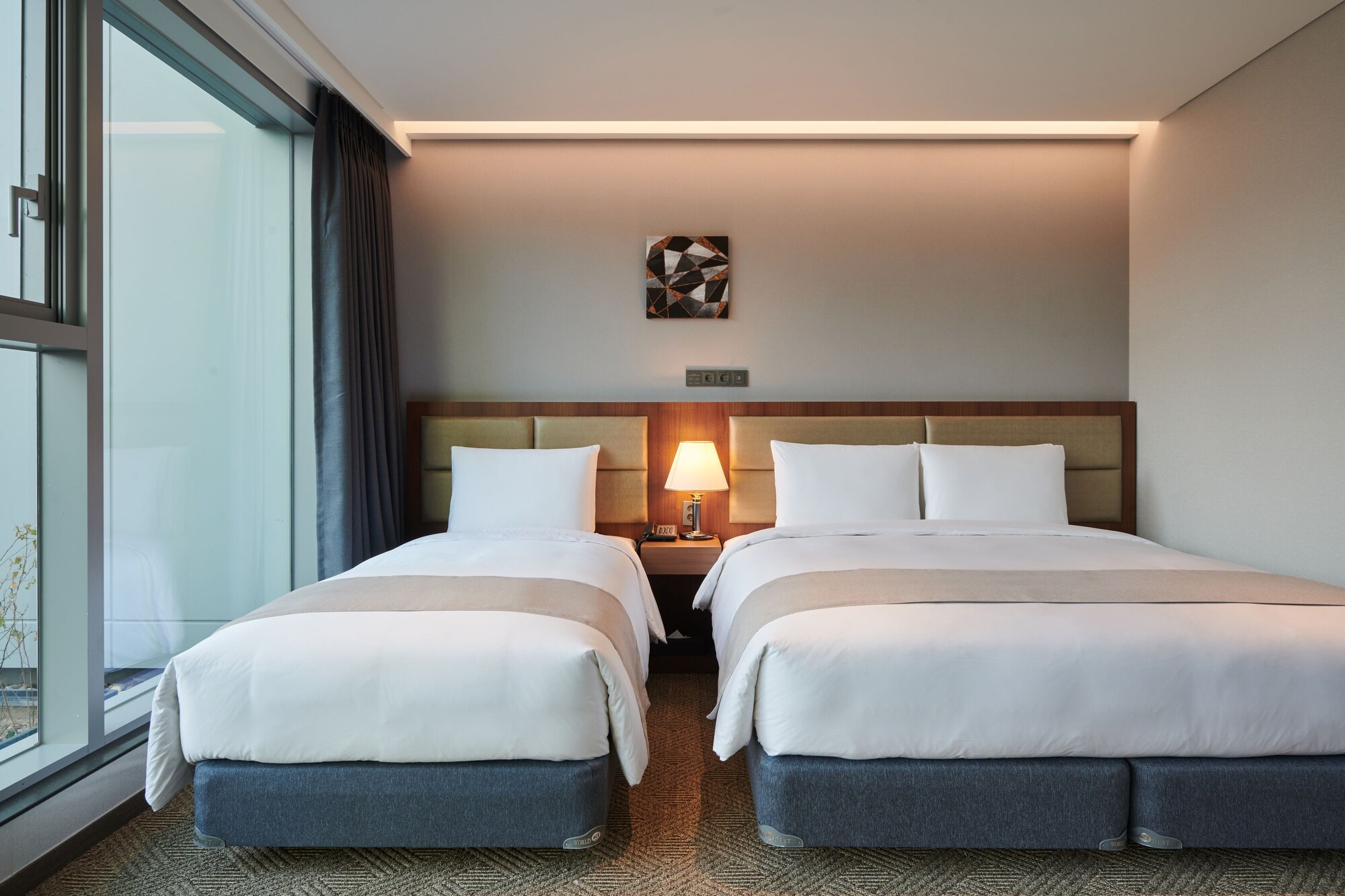 Junior Suite, 1 Double and 1 Single Bed