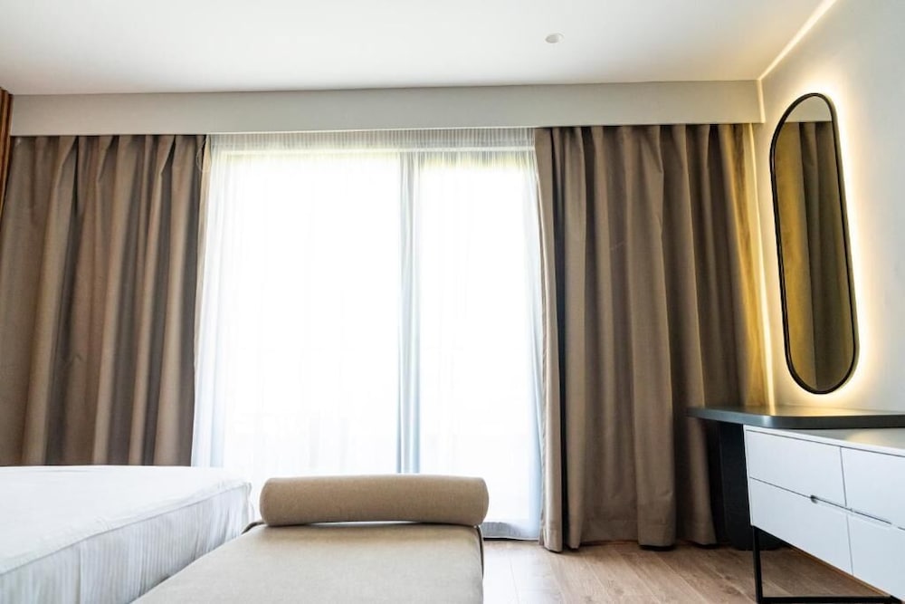 HENRY RESORT & SPA 30/62