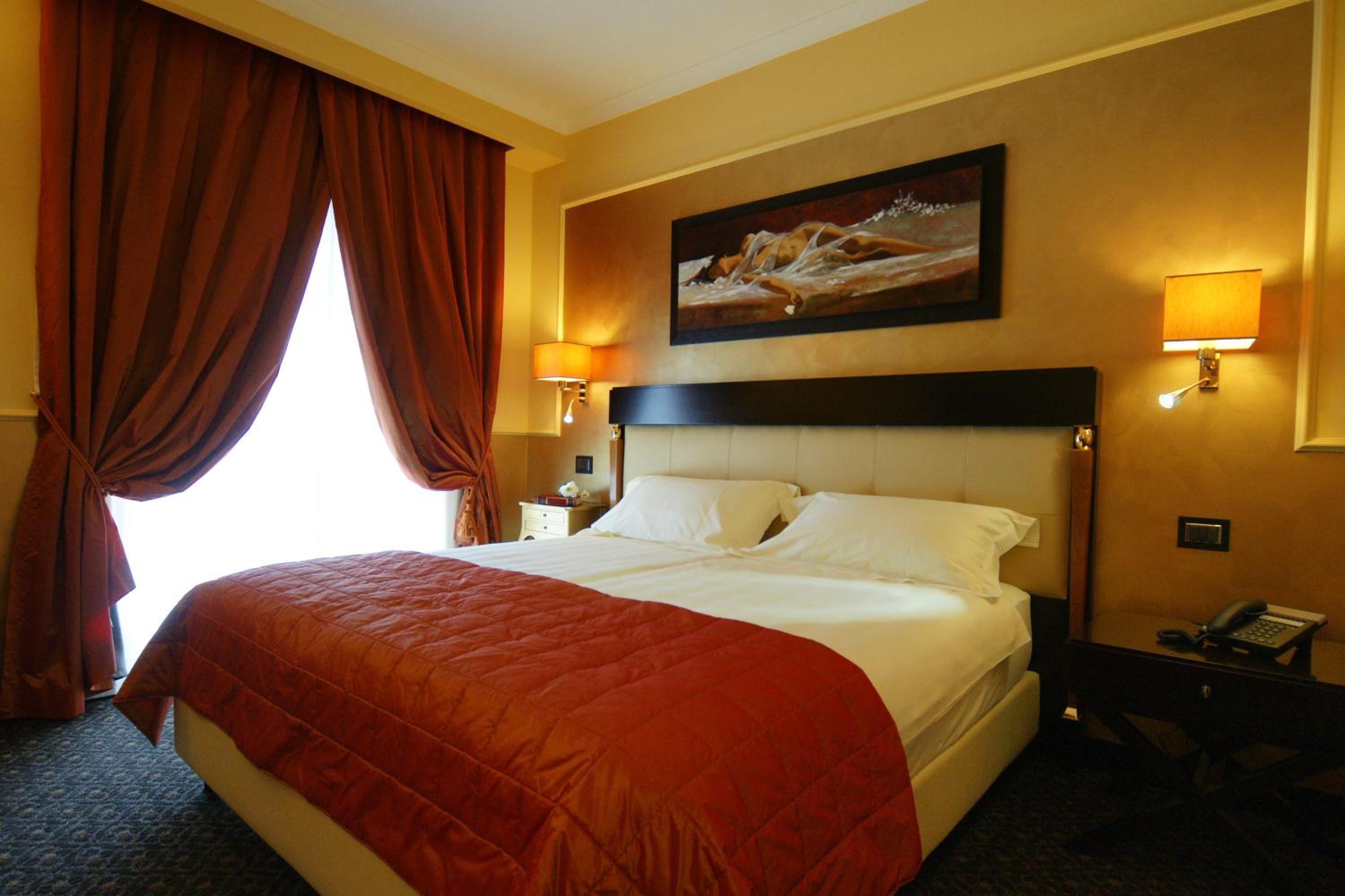 Bram Hotel 20/50