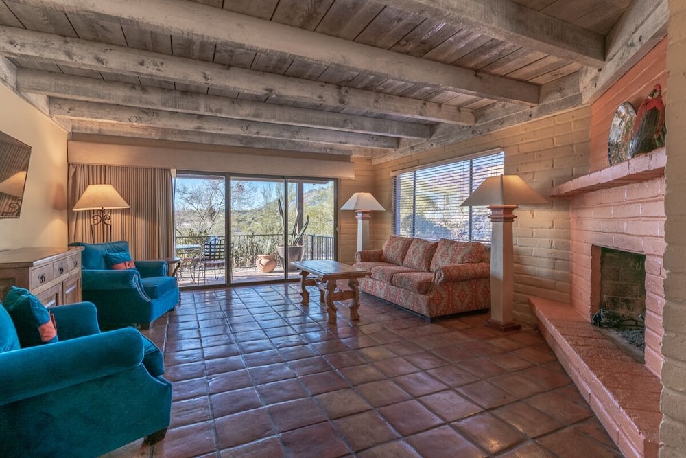 Hacienda Del Sol Ranch Resort 41/79