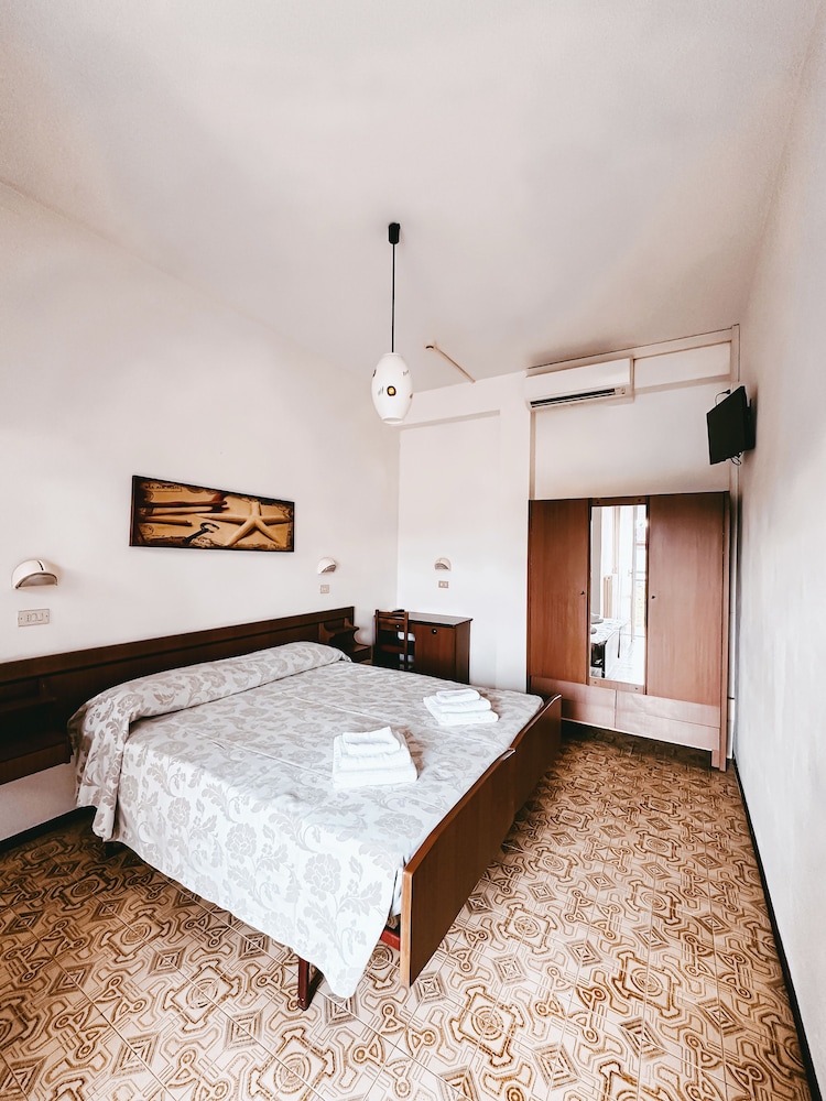 Hotel Paglierani 34/74