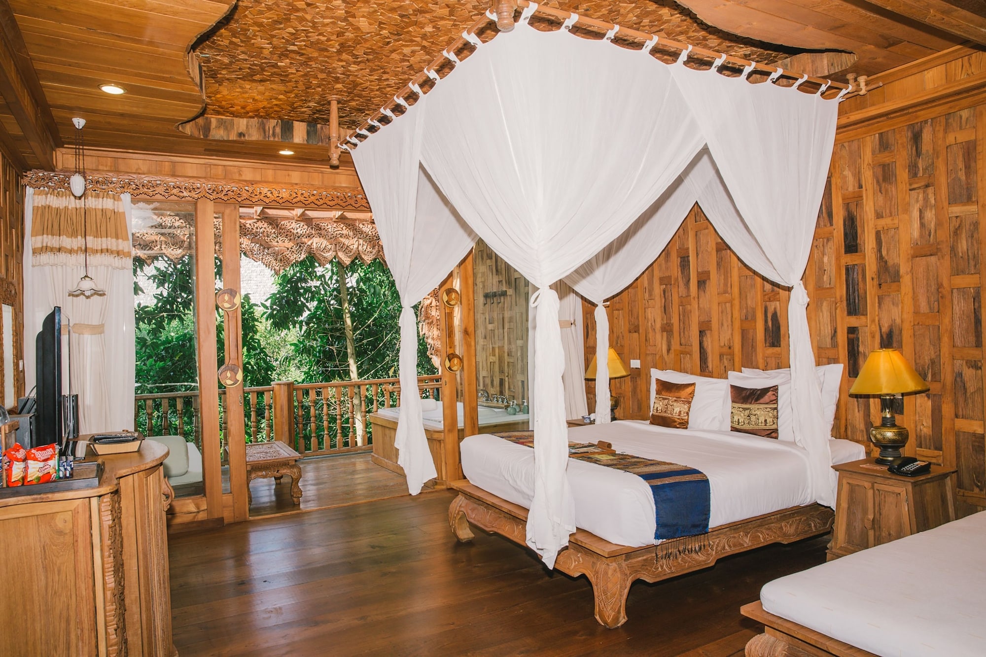 Supreme, Deluxe, King Bed, Garden View