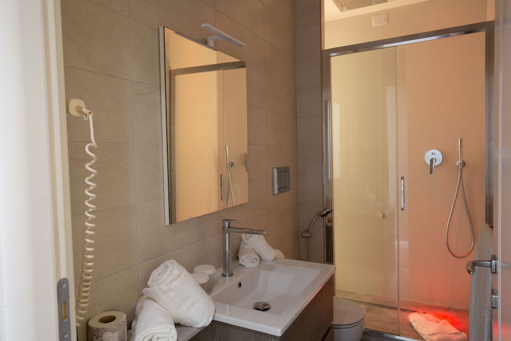 Spagna Boutique Luxury Suites 66/68