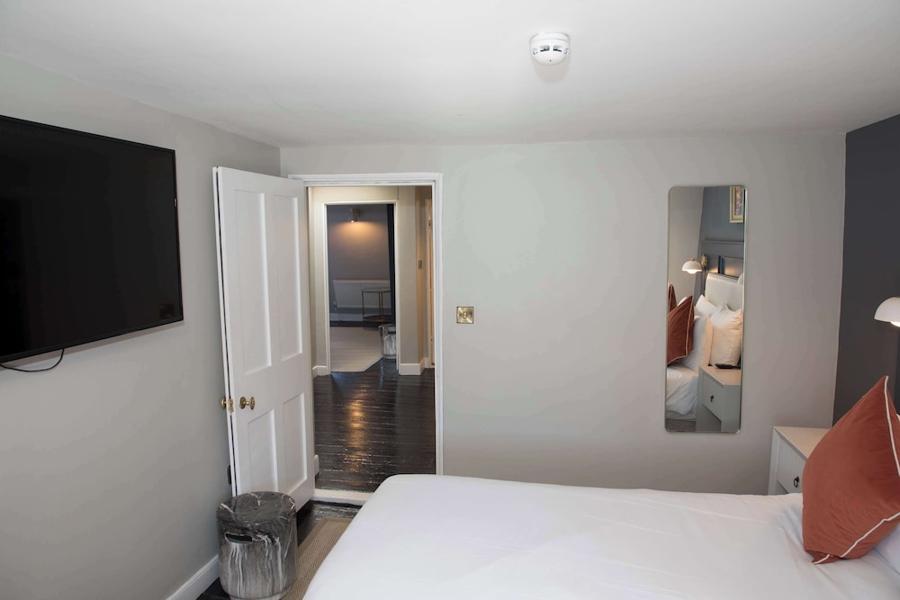 Henrietta House 10/50