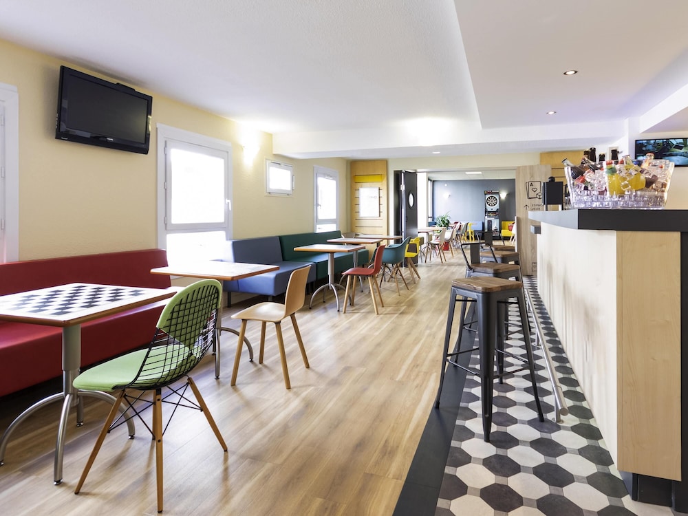 ibis Rochefort 51/66