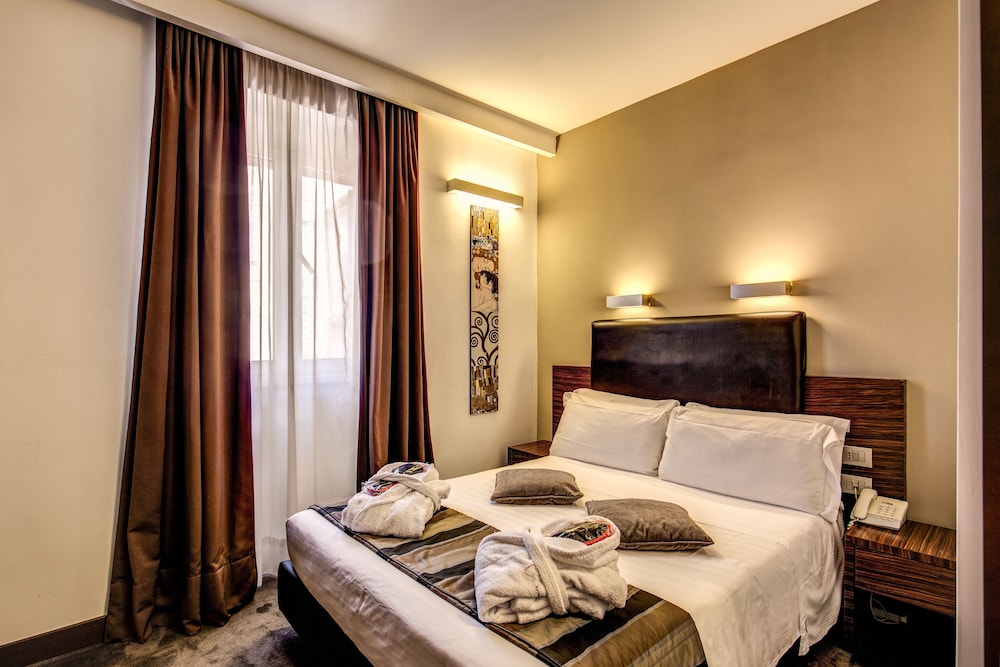 Hotel Trevi Collection 81/109