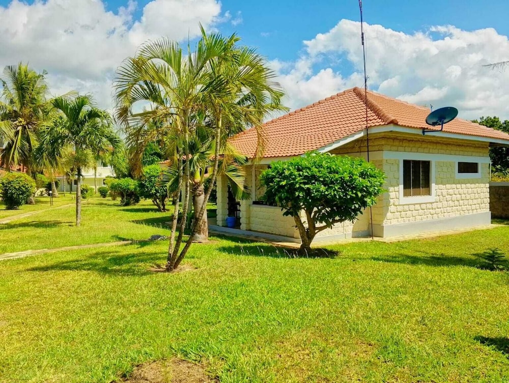 Doric Cottages Diani 34/50