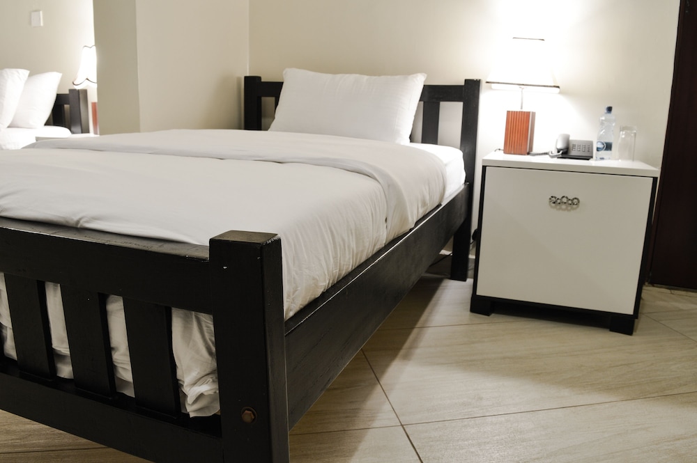 Jewelstone Hotel 42/69