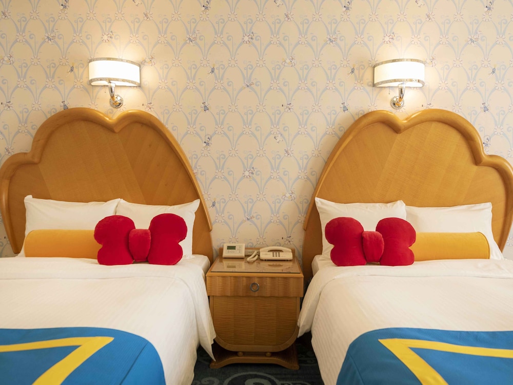 Disney Ambassador Hotel 17/50