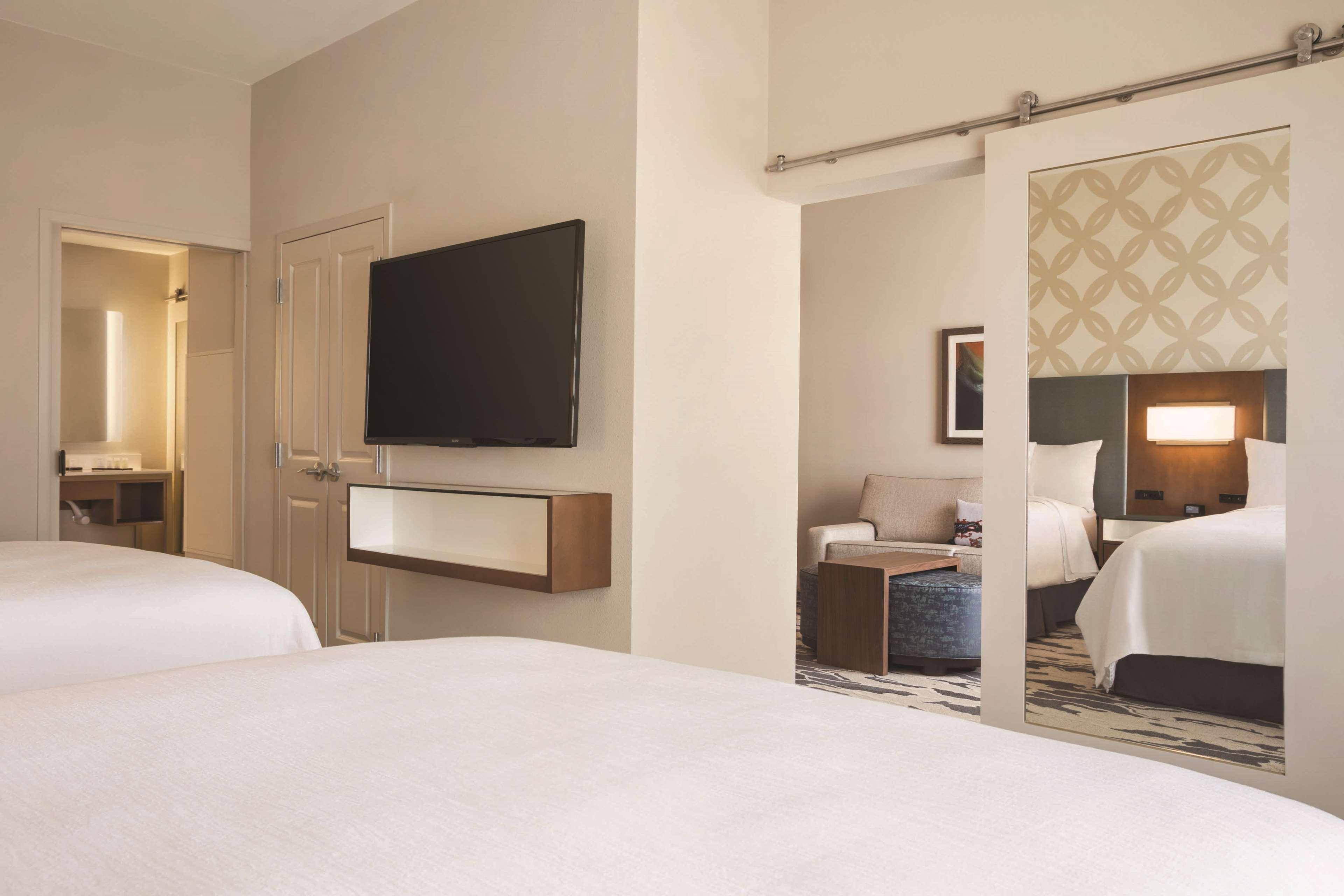 2 ROOMS, SUITE, 2 QUEEN BEDS, ACCESSIBLE