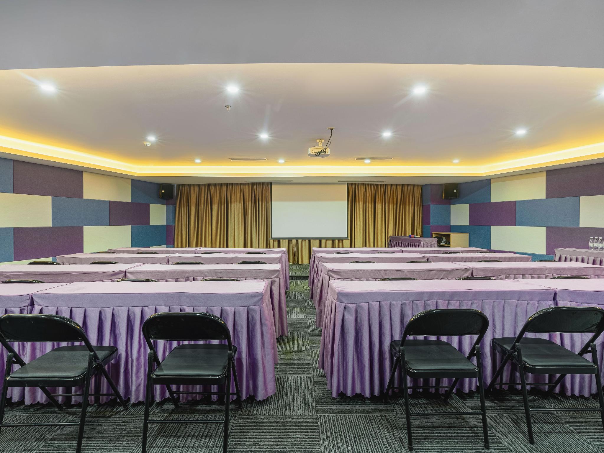 Lavande Hotels (Guangzhou Fangcun Huadiwan) 36/45