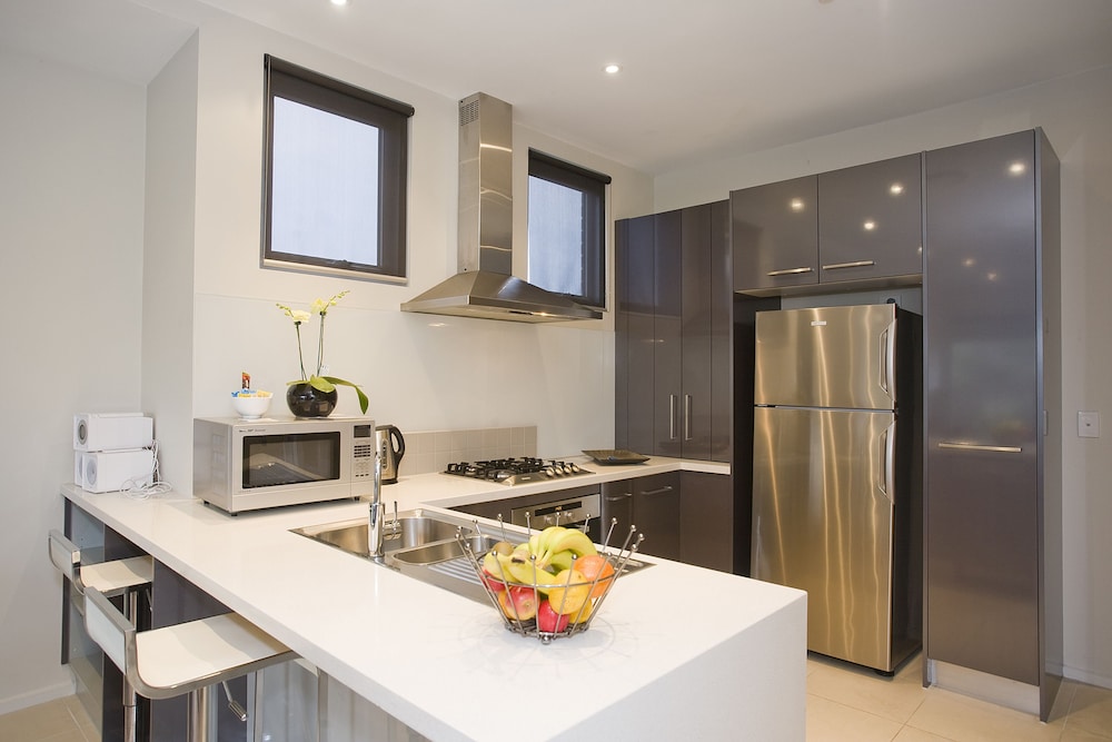7 Bell Street Apartments 48/50
